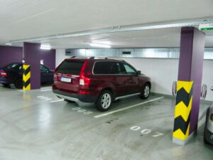 Pronájem garážového stání, 16 m2